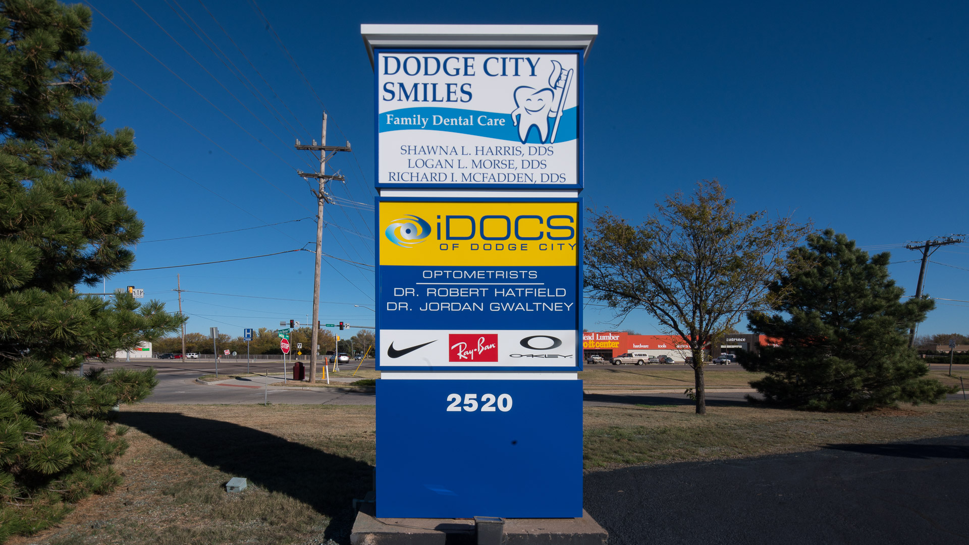 Dodge City Smiles - Idocs In Dodge City Ks - Luminous Neon Art Sign Systems Kansas And Missouri Sign Company
